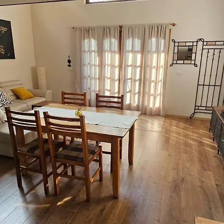 Damsi Loft Appartement Tirana